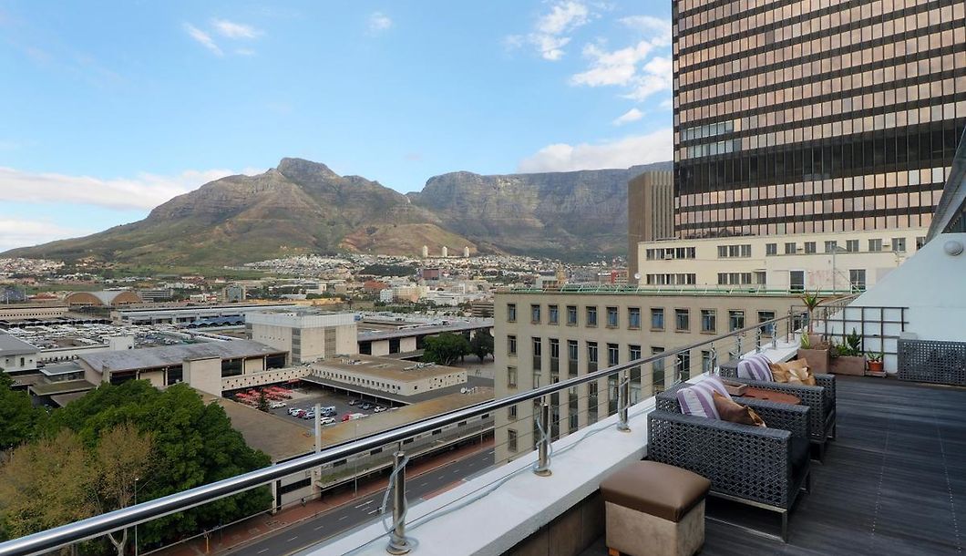 APARTMENT 1104, THE FOUNTAINS HOTEL, CAPE TOWN